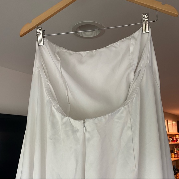 Fashion Nova • High Expectations Satin Gown - White mini dress with train • 1XL - Picture 4 of 9